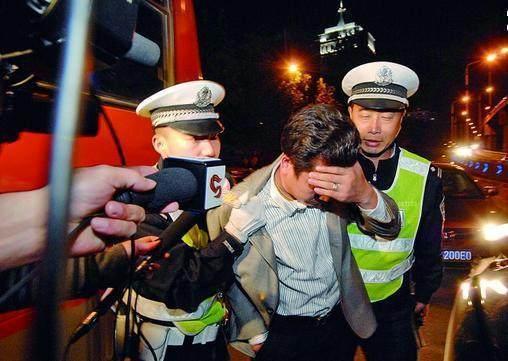 交警提醒车主: 酒后没开车, 却有这4种行为的, 