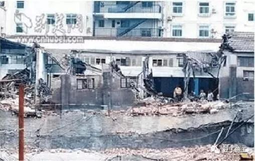 突发！南京一工地发生大面积坍塌，初步调查事故原因天气造成