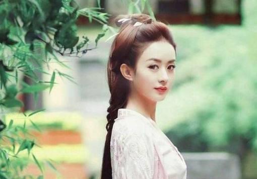 古装女星“回眸杀”, 杨幂清纯, 赵丽颖邪魅, 而她更是无人能比