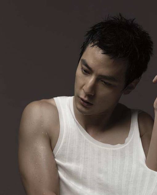 最帅穿背心的男星,王力宏秀出好身材,吴彦祖最