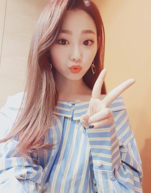 》一夜爆红却被吐槽胖,18岁的康美娜怒减26斤,竟然美到惊艳