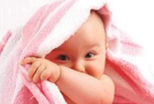孩子睡觉前喜欢吃毛巾、衣服、被子,这究竟是