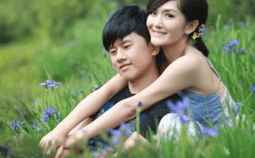 女星生孩子个个都花费不菲, 谢娜一天一万多, 但花费最多的还是她