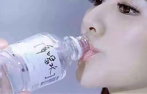 拒绝饮料只喝水:一个月后身体出现惊人改变