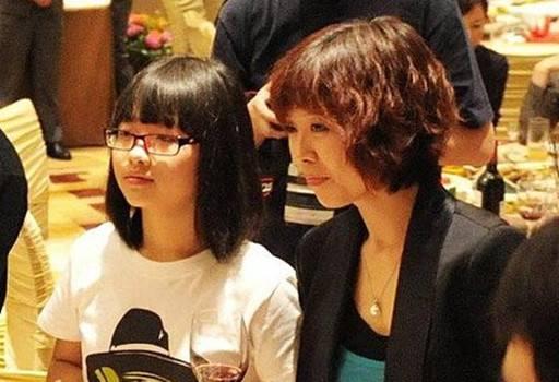 她二婚嫁给刀郎,嫌他穷孩子刚满月逃走,刀郎含