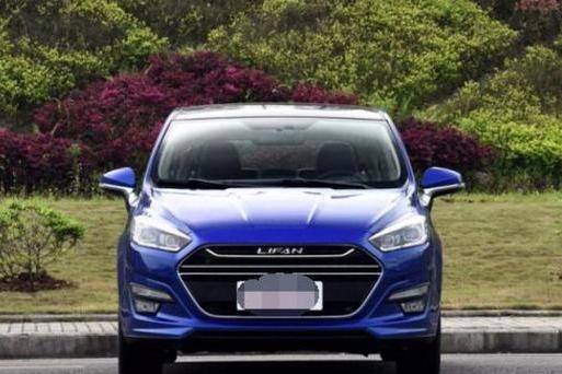 轴距2781，全景天窗+1.5T动力，卖8万比宝骏要上档次