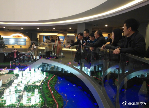 马云今天现身武汉汉口北!参观汉口商业博物馆