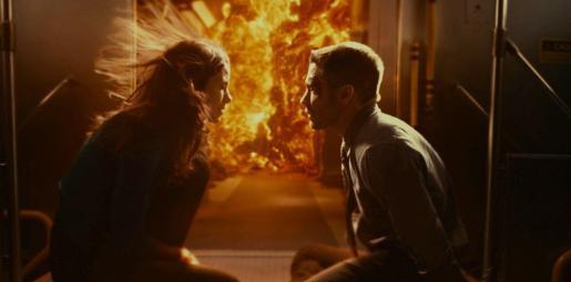 非专业影评:低成本烧脑科幻片《源代码》浅评