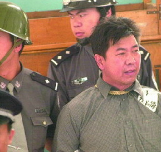 中国悍匪排行,他12年杀死24人,他受过特种兵训练