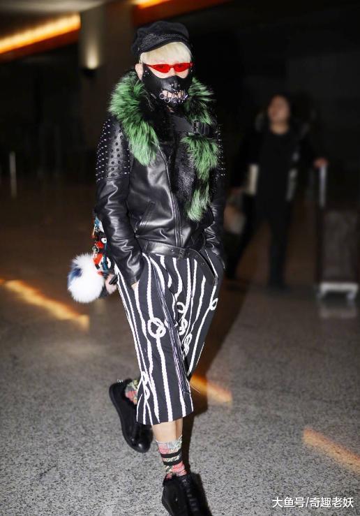 陈志朋获《吐槽大会》Talk King奖杯, 除了威望