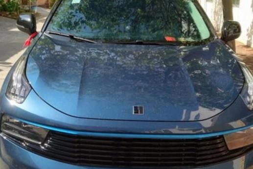 买了辆耀蓝色吉利领克01 见到车钥匙时车主不禁在心里犯了嘀咕