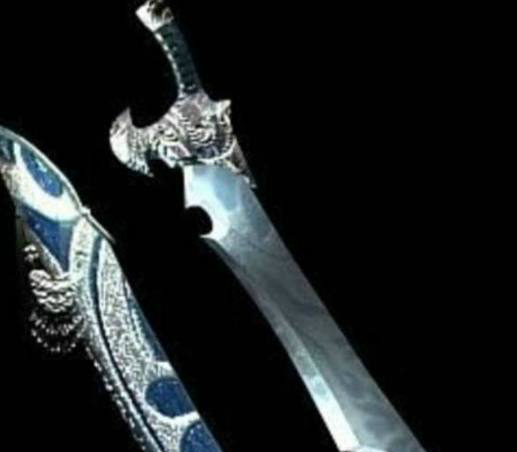 中国古代5把名刀:青龙偃月刀垫底,第一最