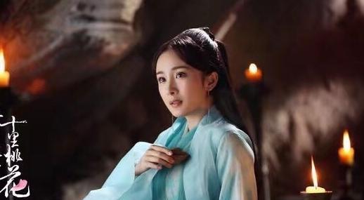 电视剧里的九只倾国倾城的狐狸，演得最好的是她