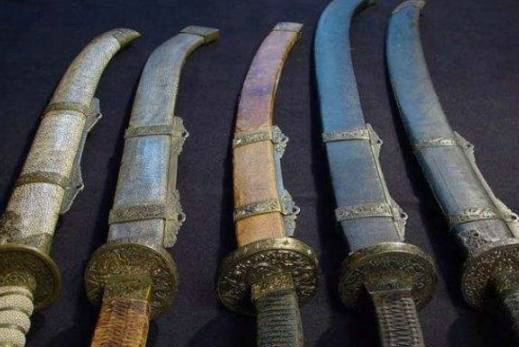 中国古代5把名刀:青龙偃月刀垫底,第一最
