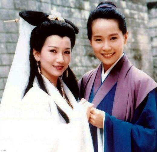 出演白素贞时赵雅芝已经39岁, 见过19岁时的她吗? 与林志玲太像了