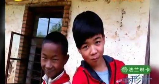 还记得《变形记》的小黑吗? 爸爸坐牢妈妈改嫁