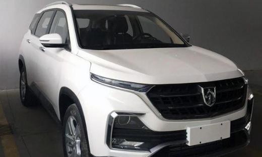 宝骏全新SUV实车到店！轴距超哈弗H6 旋钮换挡+ESP 7座可选仅6万