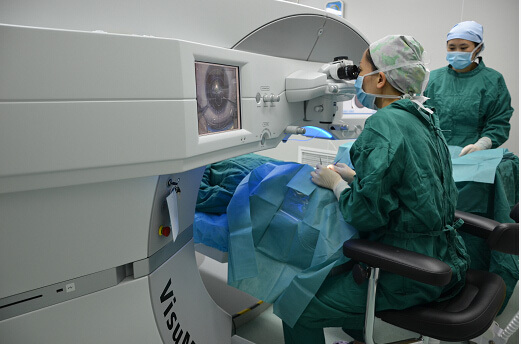 2018民航招飞体检时间 飞行员视力要求