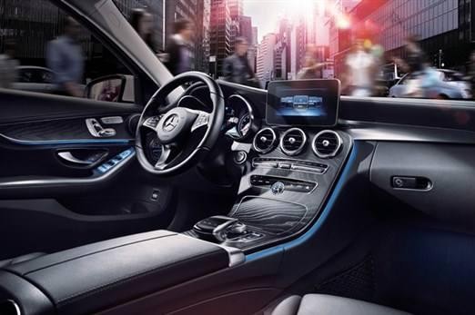 看完奔驰C级轿车投诉汇总，奔驰C、奥迪A4、宝马3，你会选谁？