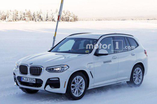 宝马X3纯电版与混动版车型谍照曝光 将于明年亮相