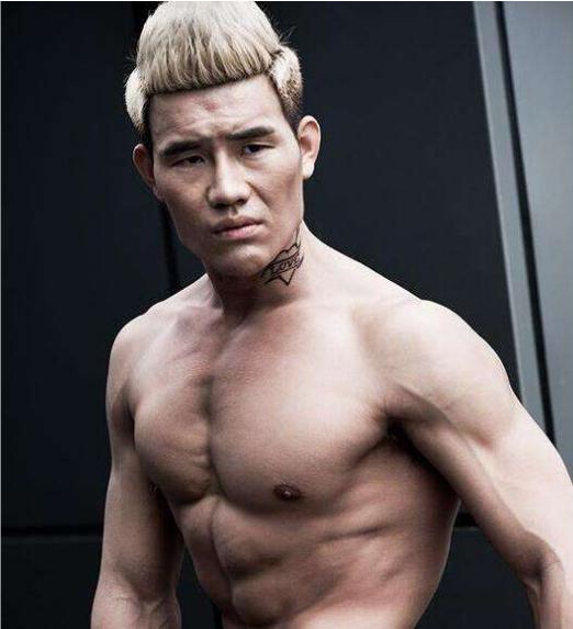 娱乐圈"土气"的6位男星,陈思成黝黑油腻,华晨宇腮帮变