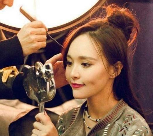 杨颖发量越来越少,当她撩起头发,再也不觉得杨