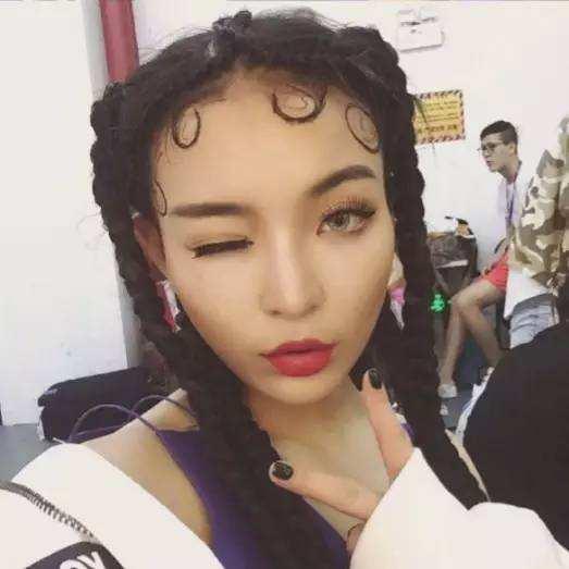 中国第一女rapper 排名,女rapper排名 每月花费40w买衣服,这才是最火女rapper,pgone也只能