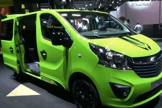 MPV领域来一新款! 空间比奥德赛大, 全车进口带四驱才30万左右