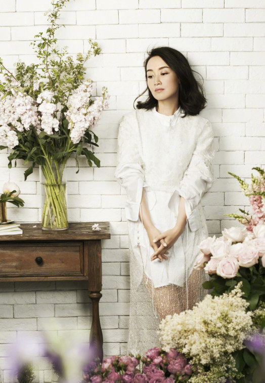 她是陆毅唯命是从的“老婆”，韩寒老板为她离婚，鲍蕾都被比下去