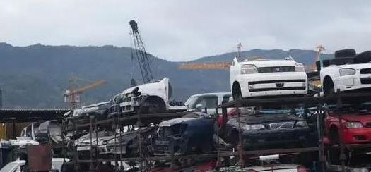 亚洲最大的二手车市场，中国土豪最爱，雅阁论斤卖路虎用胶水粘！