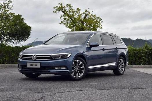 大众这款车1.4T油耗3毛,降价30万,全家旅行就靠它!