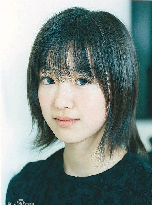 《艺伎回忆录》里惊艳四方的小千代子现状，眼睛还是那样清澈动人