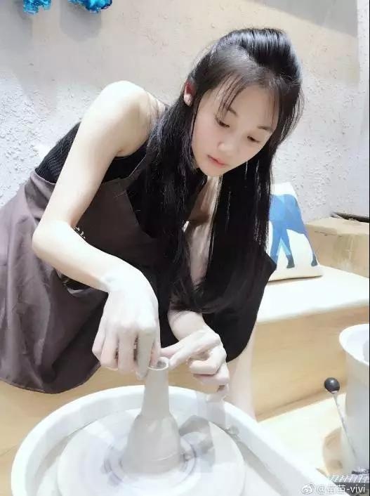 “冯女郎”苗苗：《芳华》里受尽欺负的何小萍，是最懂她的朋友