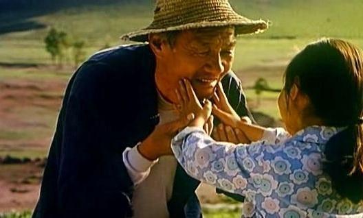 一部让所有人动容流泪的《暖春》, 你还记得吗?