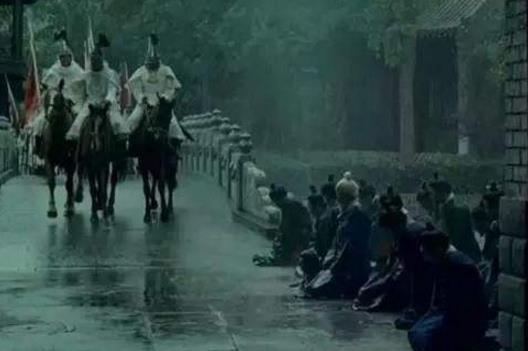 清朝的文字狱该如何评价,为何百家讲坛有教授因此被打?!