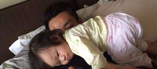 �����ֻ��������ְ֣�Ů�����Ⲧͨ���Է�һ���ڣ���������