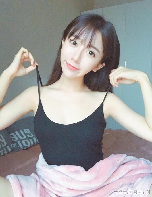 呆妹儿小霸王火的速度太快 至今唯一可撼动斗鱼一姐地位的女主播