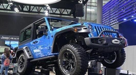 还看普拉多，全新牧马人典藏版广州亮相，售价近80万吊打揽胜！