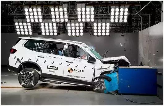 获澳洲碰撞五星评级 上汽大通D90成“最安全的国产SUV”？