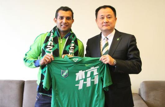 亚冠上港又迎利好!对手签34岁鲁能弃将,在泰