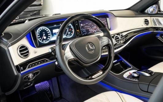 奔驰迈巴赫S600内饰豪华
