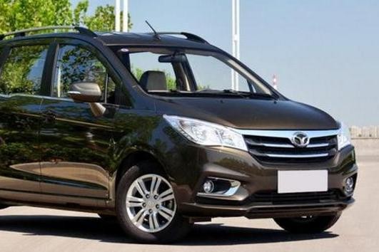 这车让埃尔法都自卑了，2个头等舱2块大屏+劳斯莱斯天幕才卖10W