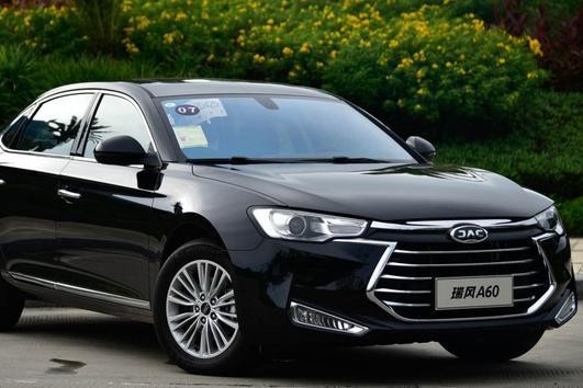 自主品牌走向中端！这四款10万元中级车，比速腾实用还有面子