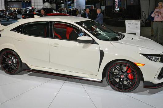 加价40万的思域，能轻松干掉法拉利，一上车怒了：谁买谁傻子！