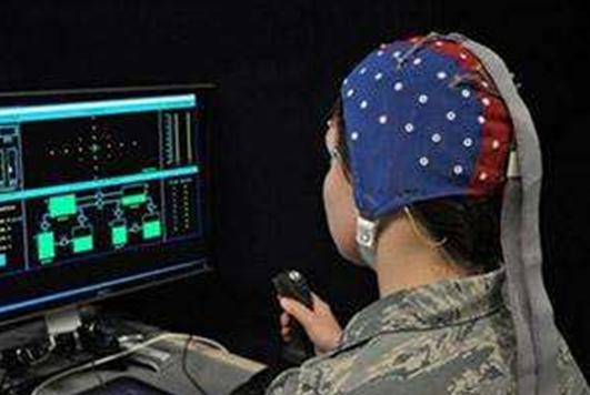 脑控武器,可令敌人不知不觉缴械投降