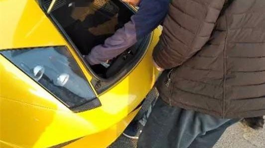 兰博基尼用套牌遮挡真牌，原因竟是……