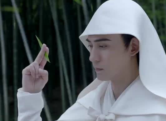 迪丽热巴去做丫鬟,原来是为了他,却因此收天下