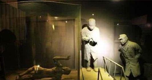 不忍回想的历史，日本731部队活体解剖，不打麻药将人手脚互换|实验|731 