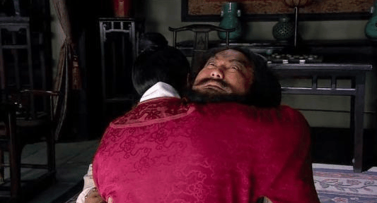 宋江骗李逵喝下毒酒,李逵死前留下24个字,道出