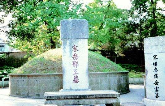 这些描写风景名胜的对联, 构思巧妙, 回味无穷,